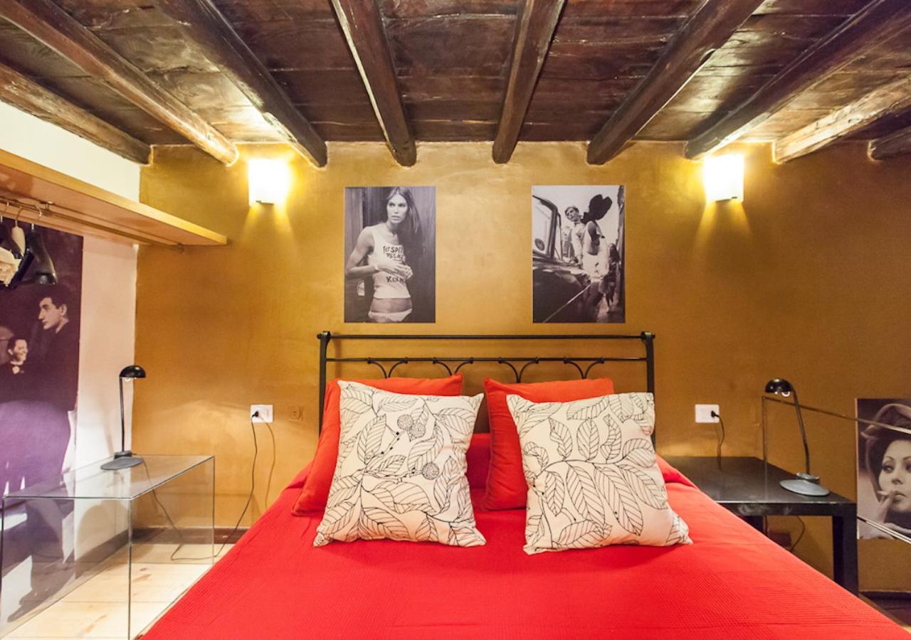 Independent In Trevi Fountain - Spain Square ローマ エクステリア 写真